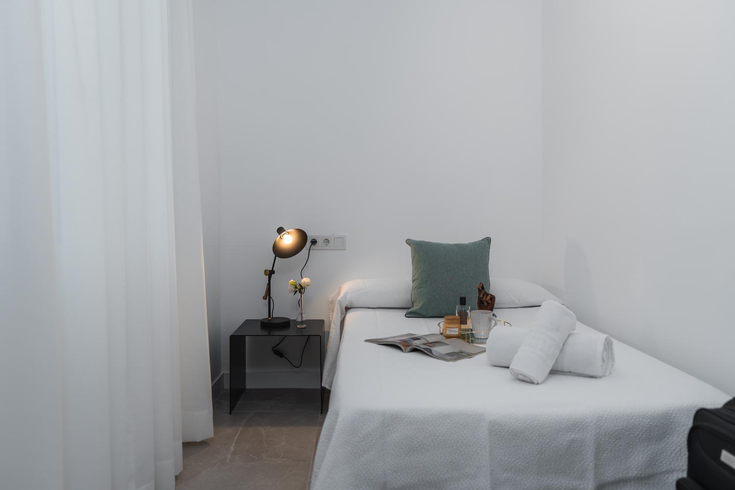 Tuguest Buensuceso Apartment Granada Bagian luar foto